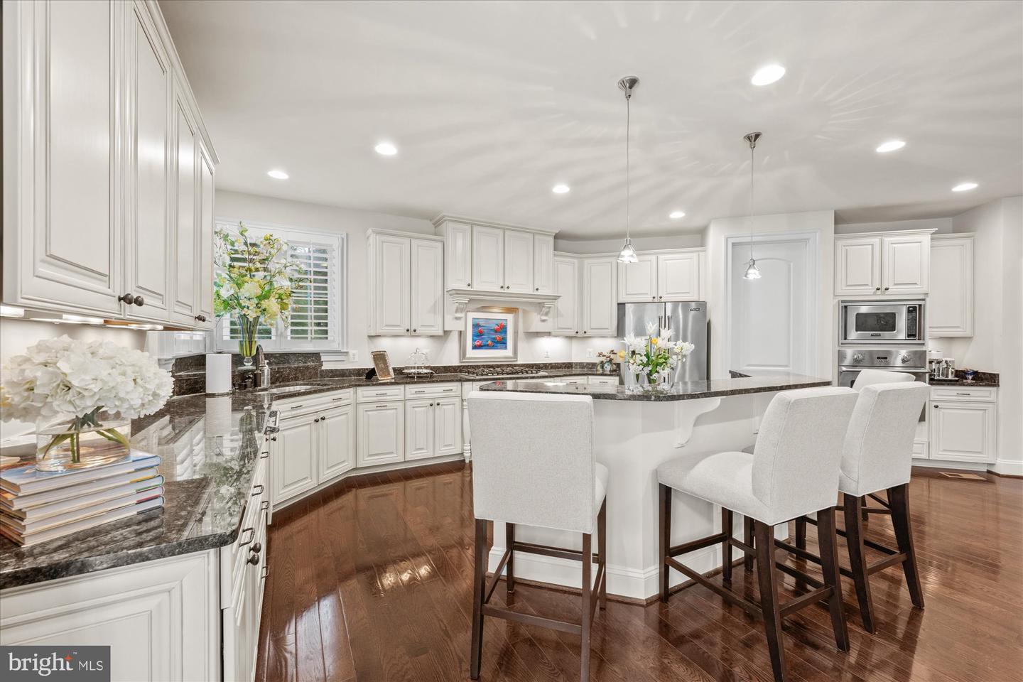 1678 HUNTING CREST WAY, VIENNA, Virginia 22182, 4 Bedrooms Bedrooms, ,5 BathroomsBathrooms,Residential,For sale,1678 HUNTING CREST WAY,VAFX2255106 MLS # VAFX2255106