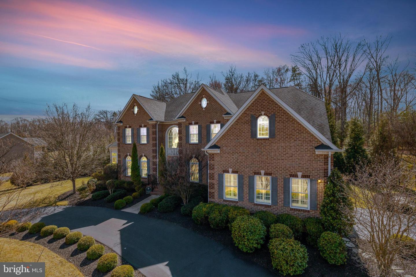 1678 HUNTING CREST WAY, VIENNA, Virginia 22182, 4 Bedrooms Bedrooms, ,5 BathroomsBathrooms,Residential,For sale,1678 HUNTING CREST WAY,VAFX2255106 MLS # VAFX2255106