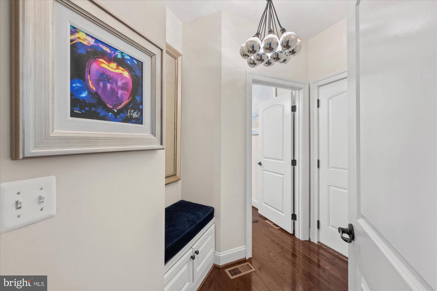 1678 HUNTING CREST WAY, VIENNA, Virginia 22182, 4 Bedrooms Bedrooms, ,5 BathroomsBathrooms,Residential,For sale,1678 HUNTING CREST WAY,VAFX2255106 MLS # VAFX2255106