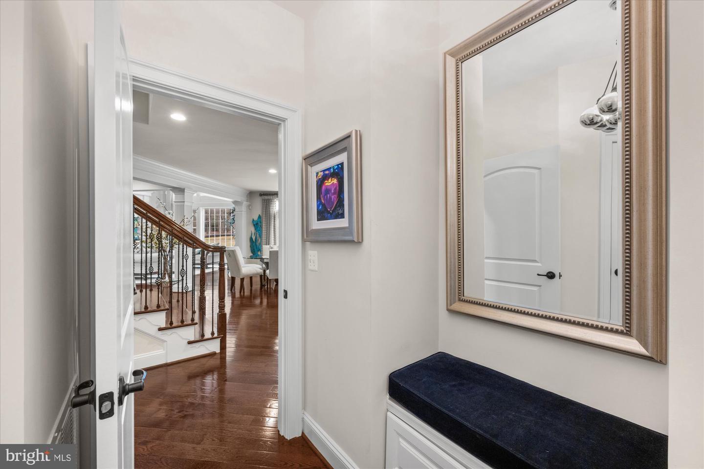 1678 HUNTING CREST WAY, VIENNA, Virginia 22182, 4 Bedrooms Bedrooms, ,5 BathroomsBathrooms,Residential,For sale,1678 HUNTING CREST WAY,VAFX2255106 MLS # VAFX2255106