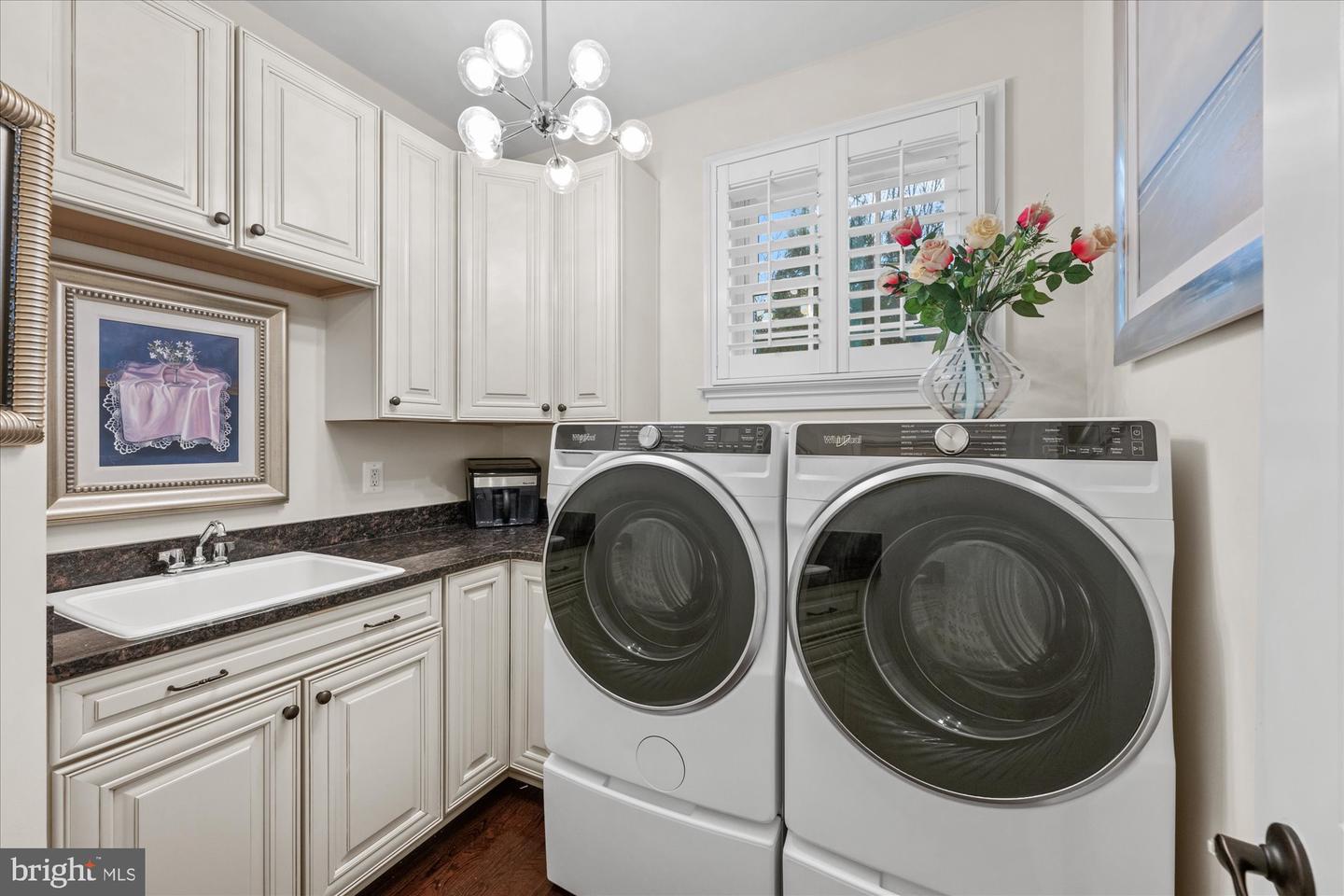 1678 HUNTING CREST WAY, VIENNA, Virginia 22182, 4 Bedrooms Bedrooms, ,5 BathroomsBathrooms,Residential,For sale,1678 HUNTING CREST WAY,VAFX2255106 MLS # VAFX2255106