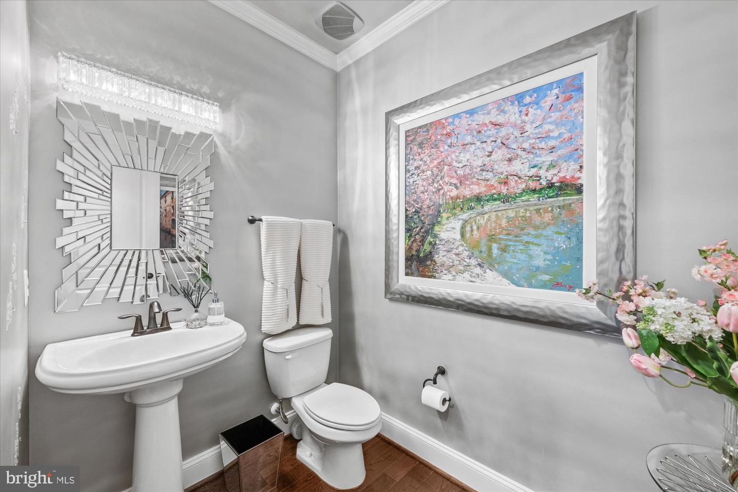 1678 HUNTING CREST WAY, VIENNA, Virginia 22182, 4 Bedrooms Bedrooms, ,5 BathroomsBathrooms,Residential,For sale,1678 HUNTING CREST WAY,VAFX2255106 MLS # VAFX2255106