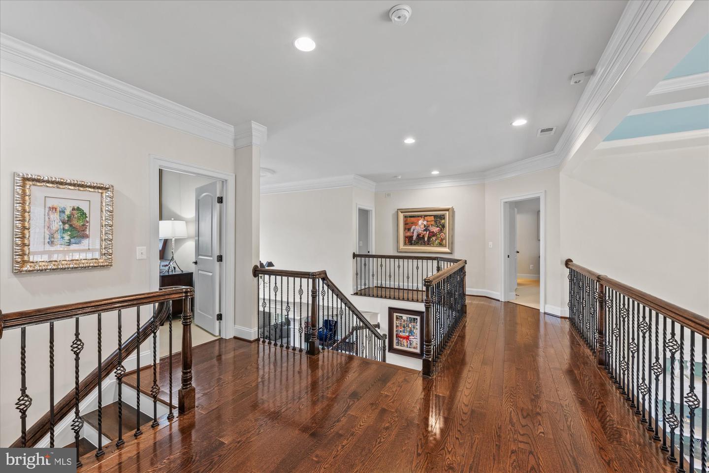 1678 HUNTING CREST WAY, VIENNA, Virginia 22182, 4 Bedrooms Bedrooms, ,5 BathroomsBathrooms,Residential,For sale,1678 HUNTING CREST WAY,VAFX2255106 MLS # VAFX2255106