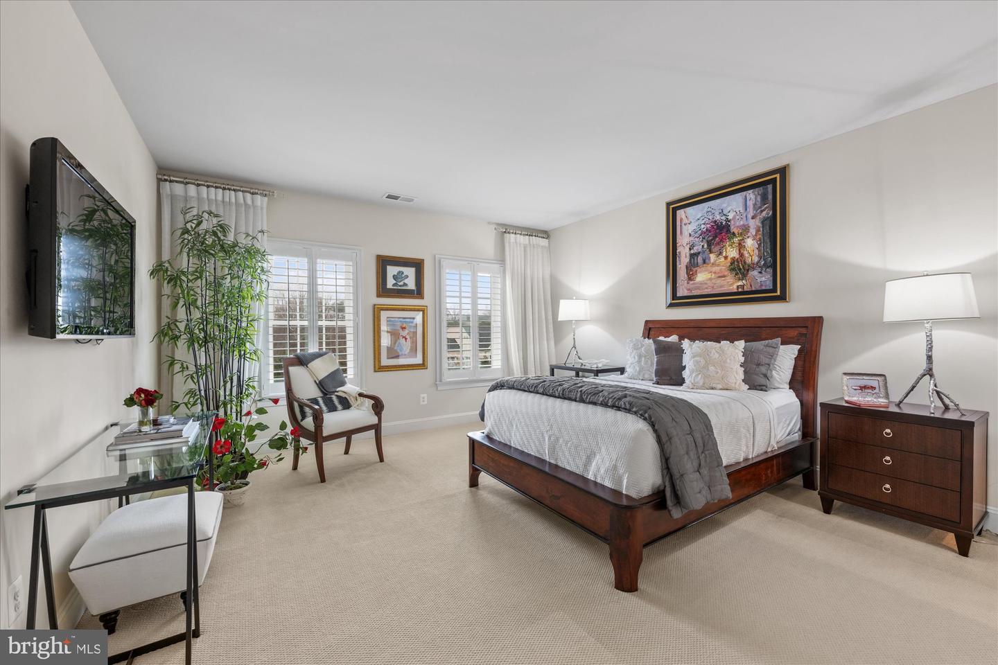 1678 HUNTING CREST WAY, VIENNA, Virginia 22182, 4 Bedrooms Bedrooms, ,5 BathroomsBathrooms,Residential,For sale,1678 HUNTING CREST WAY,VAFX2255106 MLS # VAFX2255106