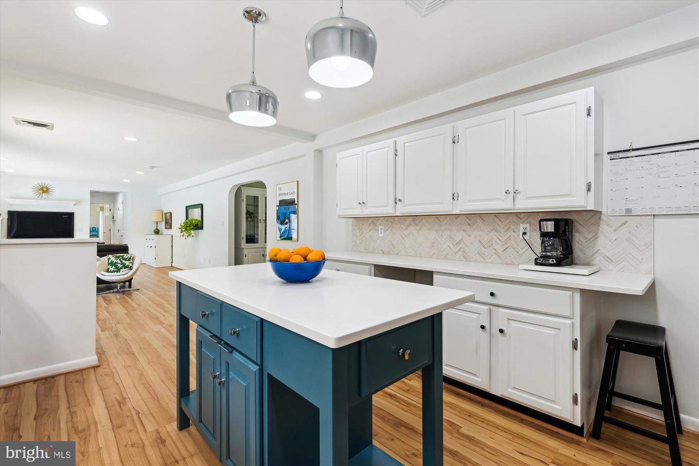 6916 PACIFIC LN, ANNANDALE, Virginia 22003, 4 Bedrooms Bedrooms, ,3 BathroomsBathrooms,Residential,For sale,6916 PACIFIC LN,VAFX2255168 MLS # VAFX2255168