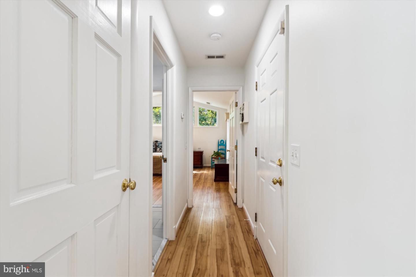 6916 PACIFIC LN, ANNANDALE, Virginia 22003, 4 Bedrooms Bedrooms, ,3 BathroomsBathrooms,Residential,For sale,6916 PACIFIC LN,VAFX2255168 MLS # VAFX2255168