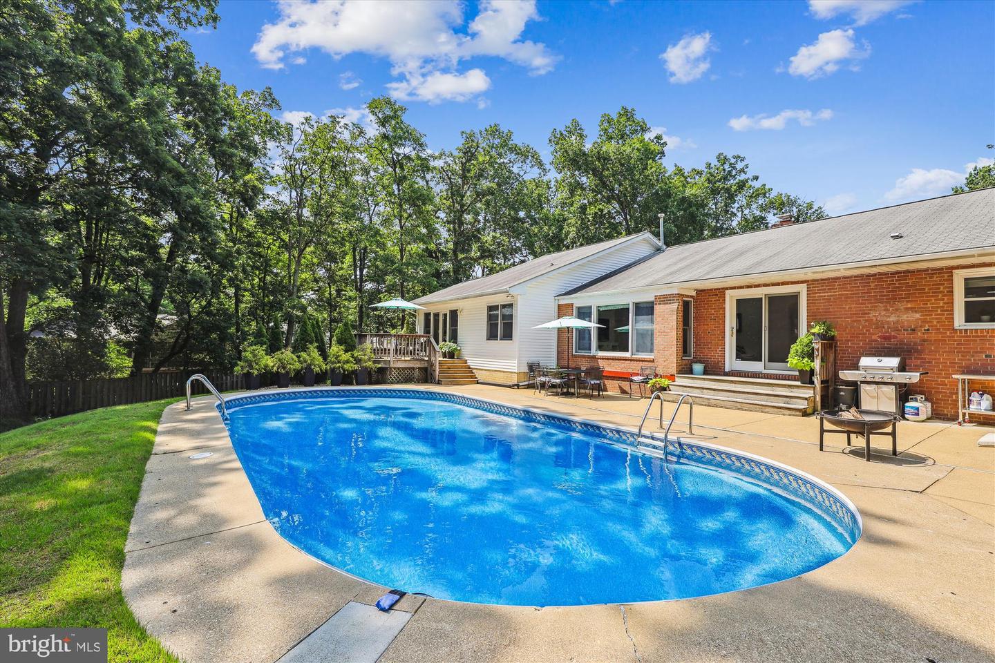 6916 PACIFIC LN, ANNANDALE, Virginia 22003, 4 Bedrooms Bedrooms, ,3 BathroomsBathrooms,Residential,For sale,6916 PACIFIC LN,VAFX2255168 MLS # VAFX2255168