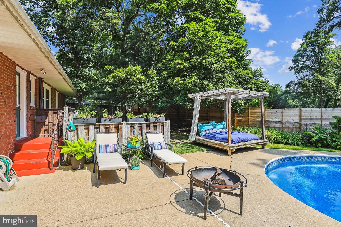 6916 PACIFIC LN, ANNANDALE, Virginia 22003, 4 Bedrooms Bedrooms, ,3 BathroomsBathrooms,Residential,For sale,6916 PACIFIC LN,VAFX2255168 MLS # VAFX2255168