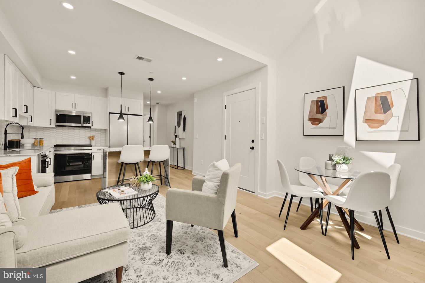 2610 41ST ST NW #5, WASHINGTON, District Of Columbia 20007, 2 Bedrooms Bedrooms, ,2 BathroomsBathrooms,Residential,For sale,2610 41ST ST NW #5,DCDC2210144 MLS # DCDC2210144