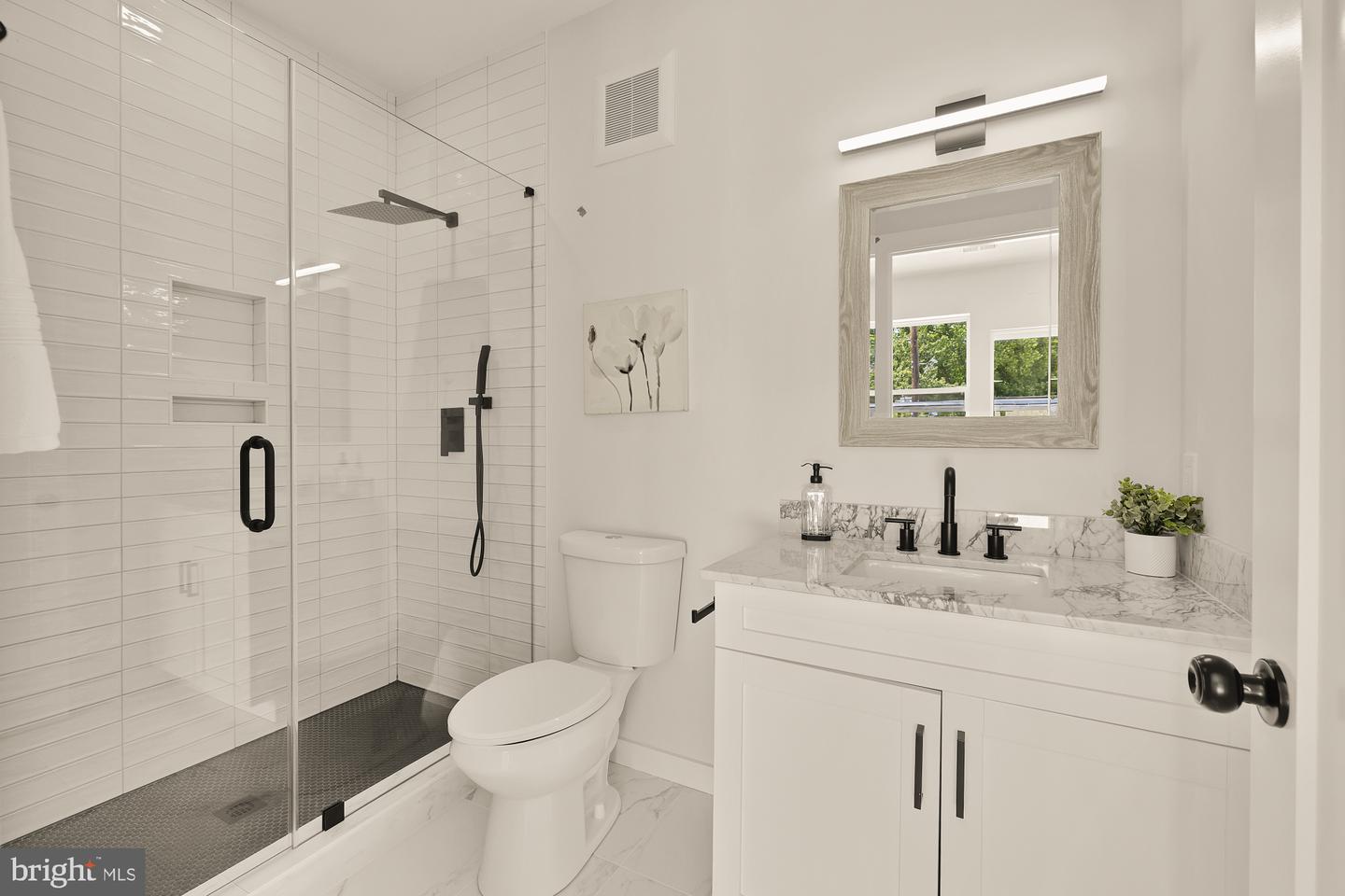 2610 41ST ST NW #7, WASHINGTON, District Of Columbia 20007, 2 Bedrooms Bedrooms, ,2 BathroomsBathrooms,Residential,For sale,2610 41ST ST NW #7,DCDC2210150 MLS # DCDC2210150