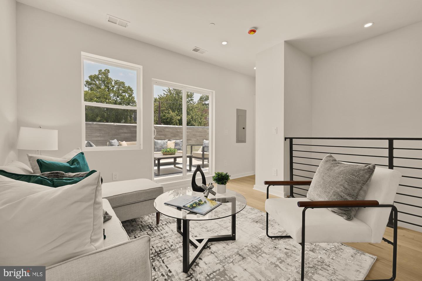 2610 41ST ST NW #7, WASHINGTON, District Of Columbia 20007, 2 Bedrooms Bedrooms, ,2 BathroomsBathrooms,Residential,For sale,2610 41ST ST NW #7,DCDC2210150 MLS # DCDC2210150