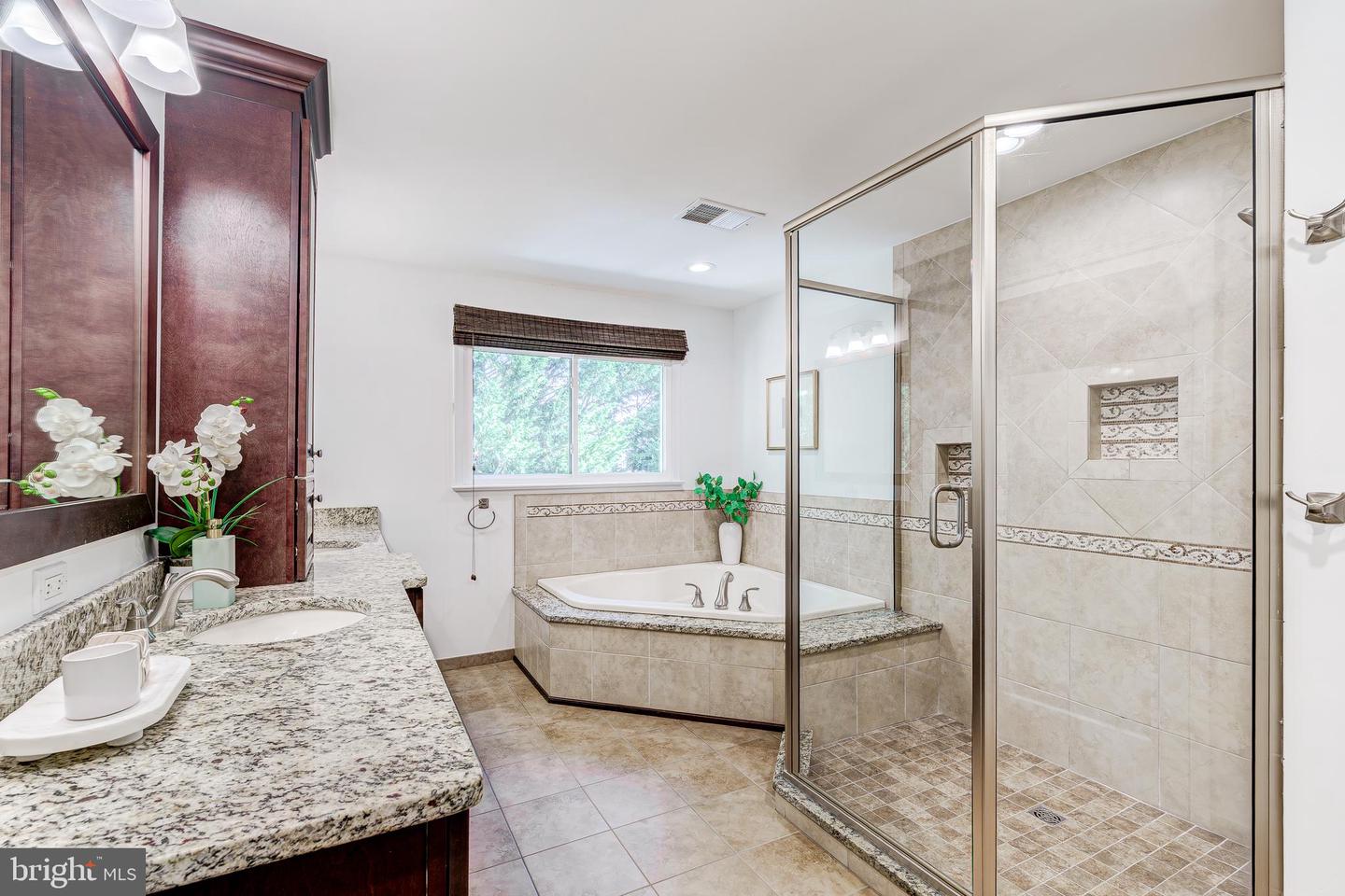 43968 BIDWELL CT, ASHBURN, Virginia 20147, 4 Bedrooms Bedrooms, ,3 BathroomsBathrooms,Residential,For sale,43968 BIDWELL CT,VALO2101996 MLS # VALO2101996