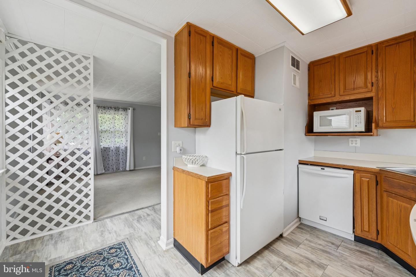 6729 WILLIAMS DR, ALEXANDRIA, Virginia 22307, 4 Bedrooms Bedrooms, 7 Rooms Rooms,1 BathroomBathrooms,Residential,For sale,6729 WILLIAMS DR,VAFX2255316 MLS # VAFX2255316