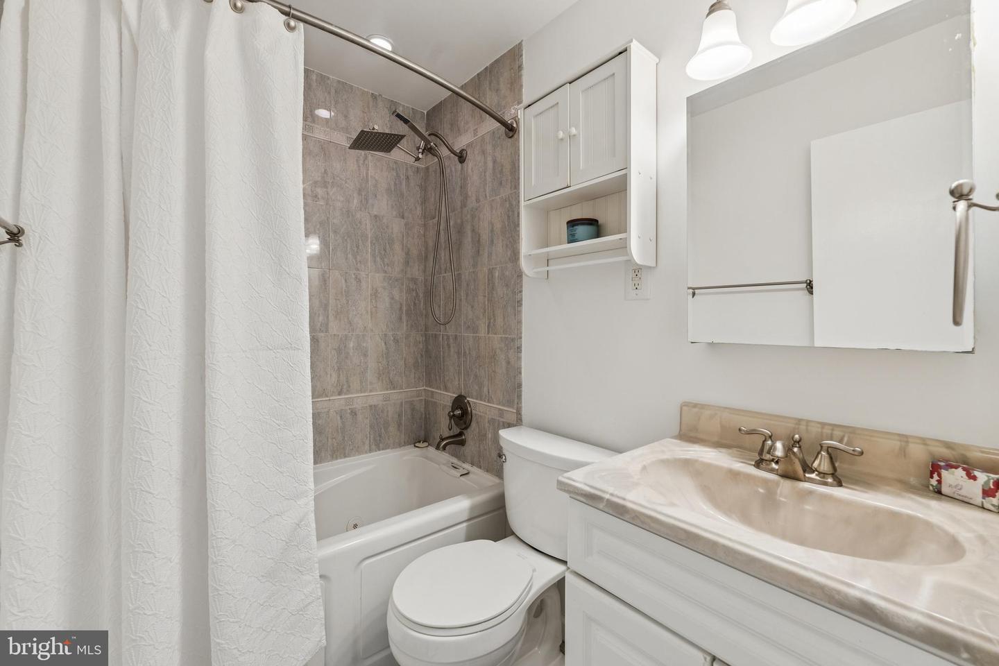 6729 WILLIAMS DR, ALEXANDRIA, Virginia 22307, 4 Bedrooms Bedrooms, 7 Rooms Rooms,1 BathroomBathrooms,Residential,For sale,6729 WILLIAMS DR,VAFX2255316 MLS # VAFX2255316