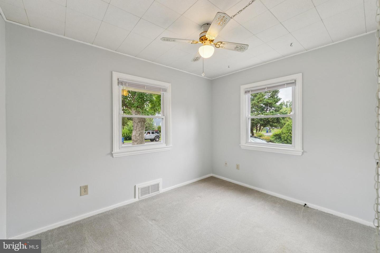 6729 WILLIAMS DR, ALEXANDRIA, Virginia 22307, 4 Bedrooms Bedrooms, 7 Rooms Rooms,1 BathroomBathrooms,Residential,For sale,6729 WILLIAMS DR,VAFX2255316 MLS # VAFX2255316
