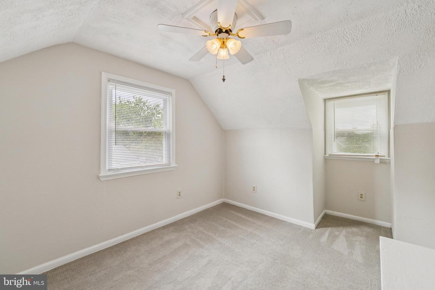 6729 WILLIAMS DR, ALEXANDRIA, Virginia 22307, 4 Bedrooms Bedrooms, 7 Rooms Rooms,1 BathroomBathrooms,Residential,For sale,6729 WILLIAMS DR,VAFX2255316 MLS # VAFX2255316
