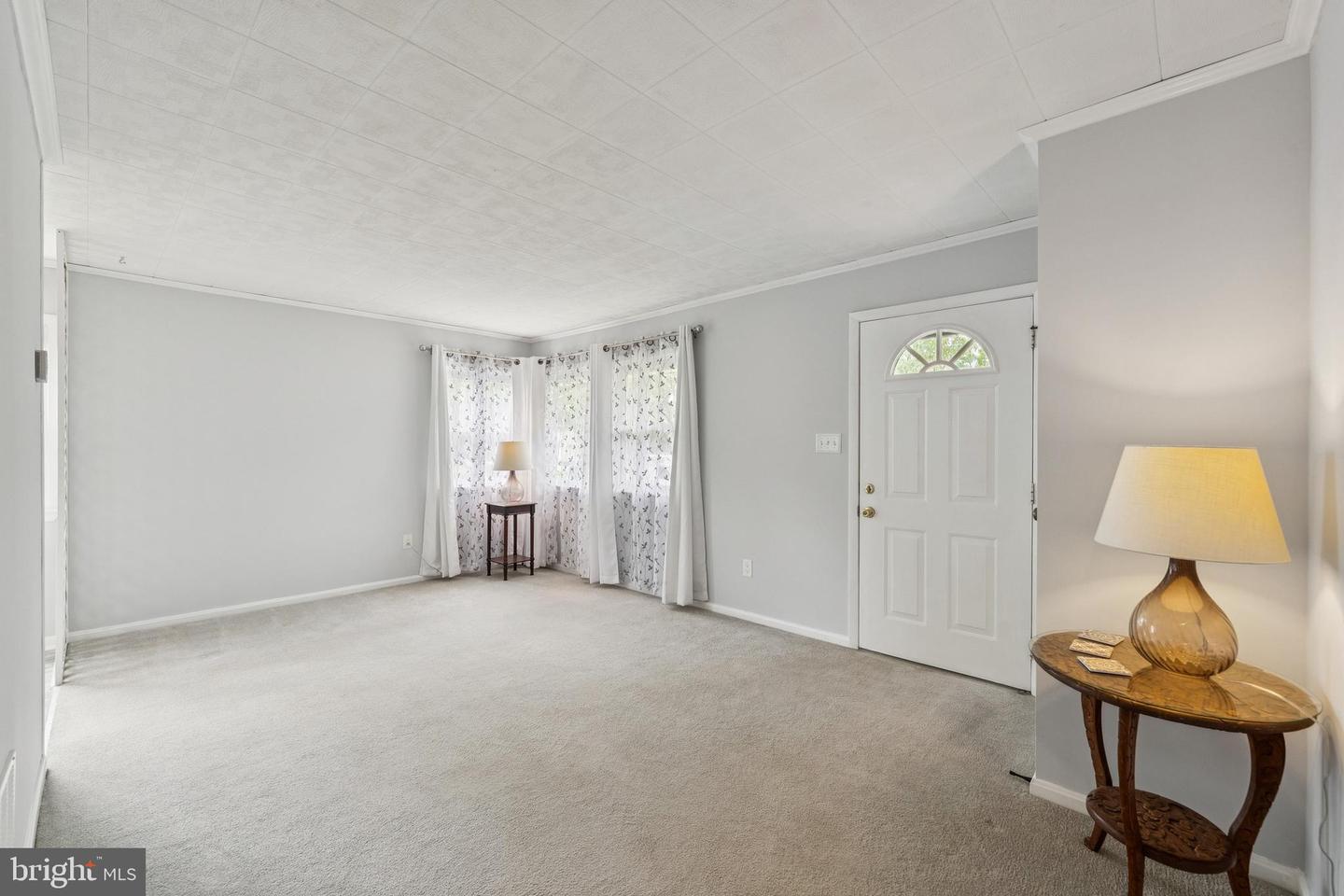 6729 WILLIAMS DR, ALEXANDRIA, Virginia 22307, 4 Bedrooms Bedrooms, 7 Rooms Rooms,1 BathroomBathrooms,Residential,For sale,6729 WILLIAMS DR,VAFX2255316 MLS # VAFX2255316