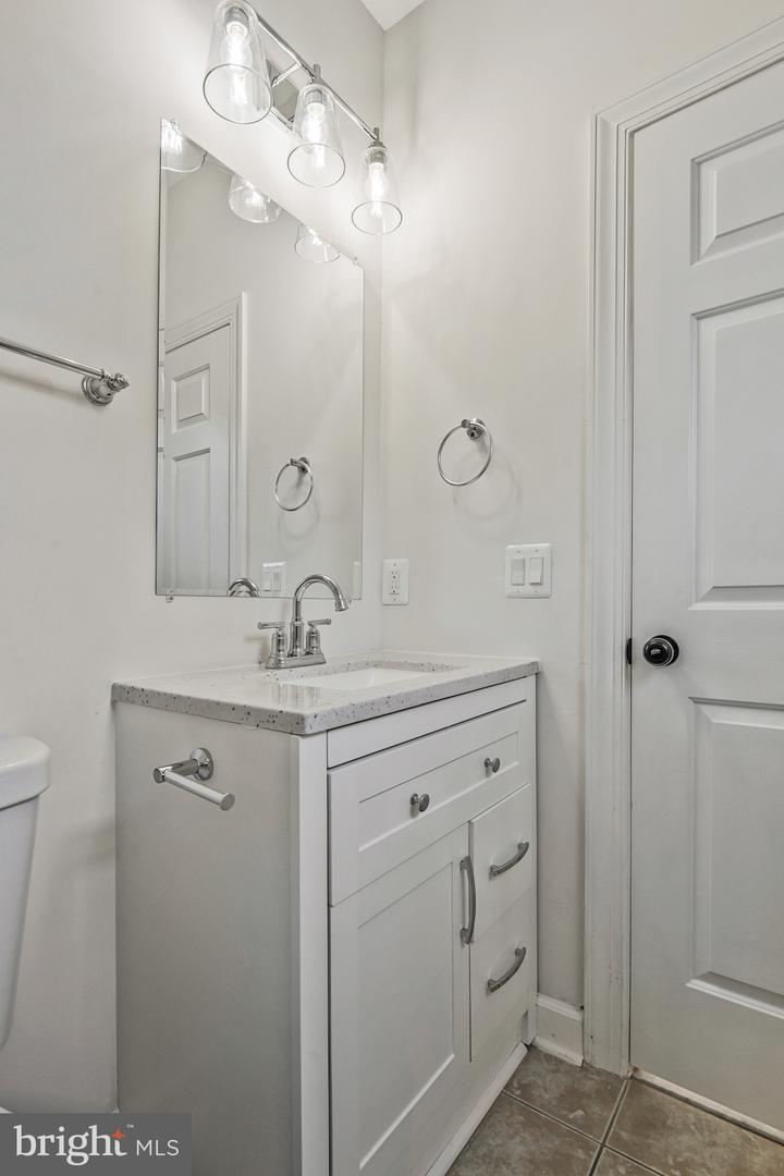 27486 PADDOCK TRAIL PL, CHANTILLY, Virginia 20152, 5 Bedrooms Bedrooms, ,5 BathroomsBathrooms,Residential,For sale,27486 PADDOCK TRAIL PL,VALO2102066 MLS # VALO2102066