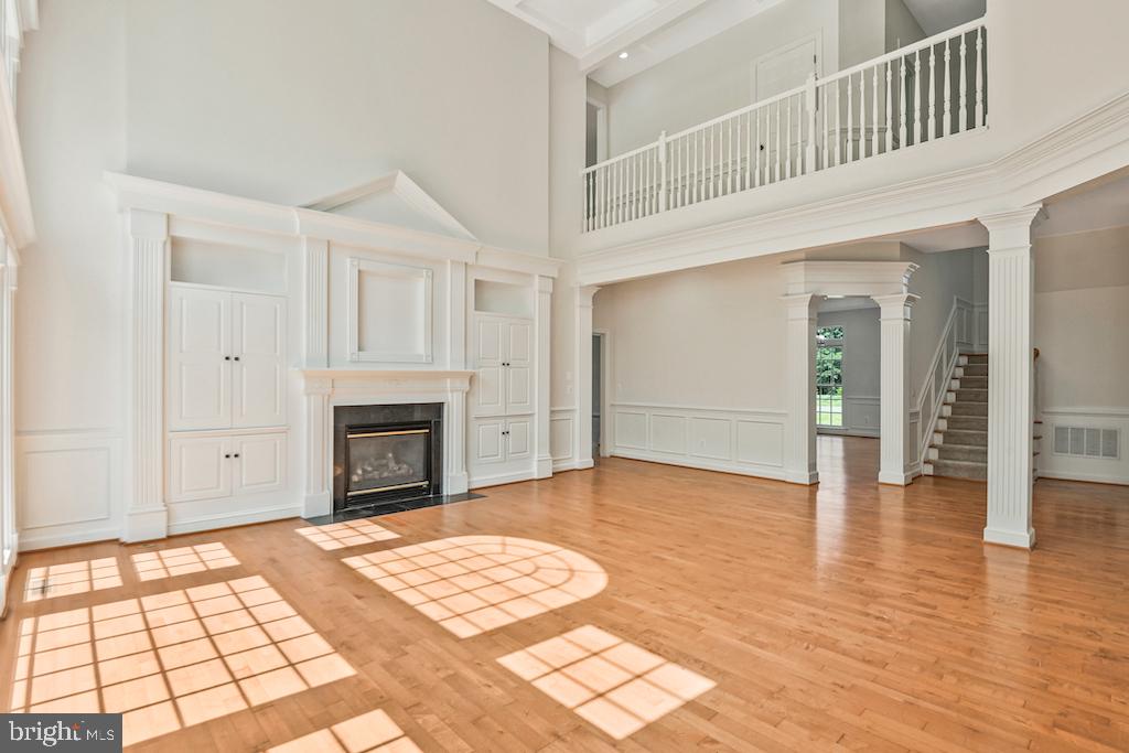 27486 PADDOCK TRAIL PL, CHANTILLY, Virginia 20152, 5 Bedrooms Bedrooms, ,5 BathroomsBathrooms,Residential,For sale,27486 PADDOCK TRAIL PL,VALO2102066 MLS # VALO2102066