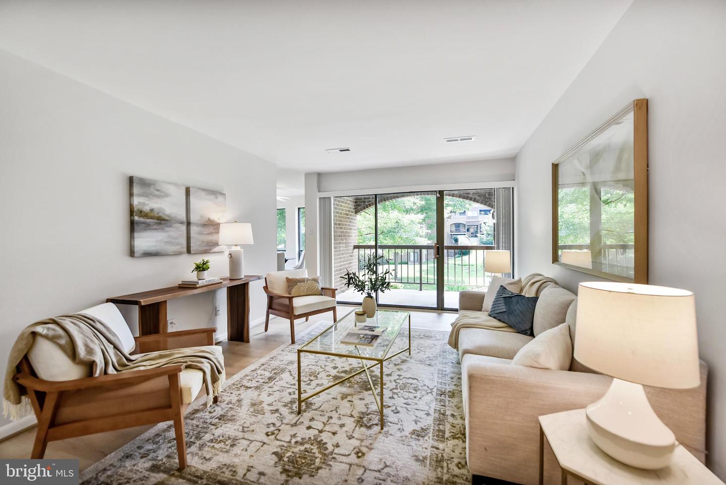 11224 CHESTNUT GROVE SQ #228, RESTON, Virginia 20190, 2 Bedrooms Bedrooms, ,1 BathroomBathrooms,Residential,For sale,11224 CHESTNUT GROVE SQ #228,VAFX2255350 MLS # VAFX2255350