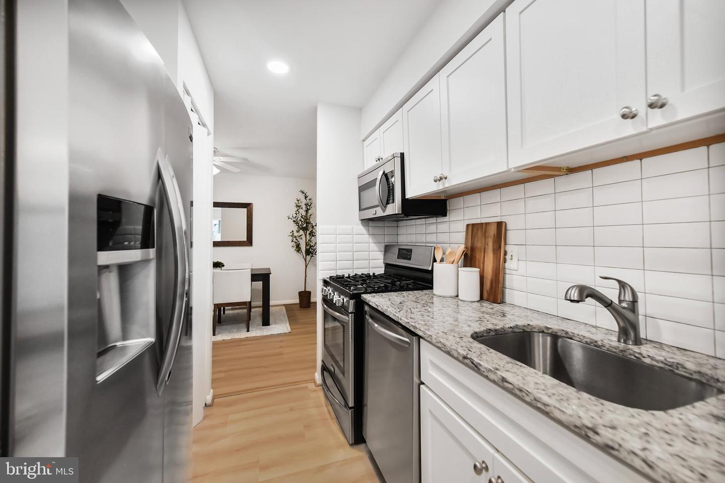 11224 CHESTNUT GROVE SQ #228, RESTON, Virginia 20190, 2 Bedrooms Bedrooms, ,1 BathroomBathrooms,Residential,For sale,11224 CHESTNUT GROVE SQ #228,VAFX2255350 MLS # VAFX2255350