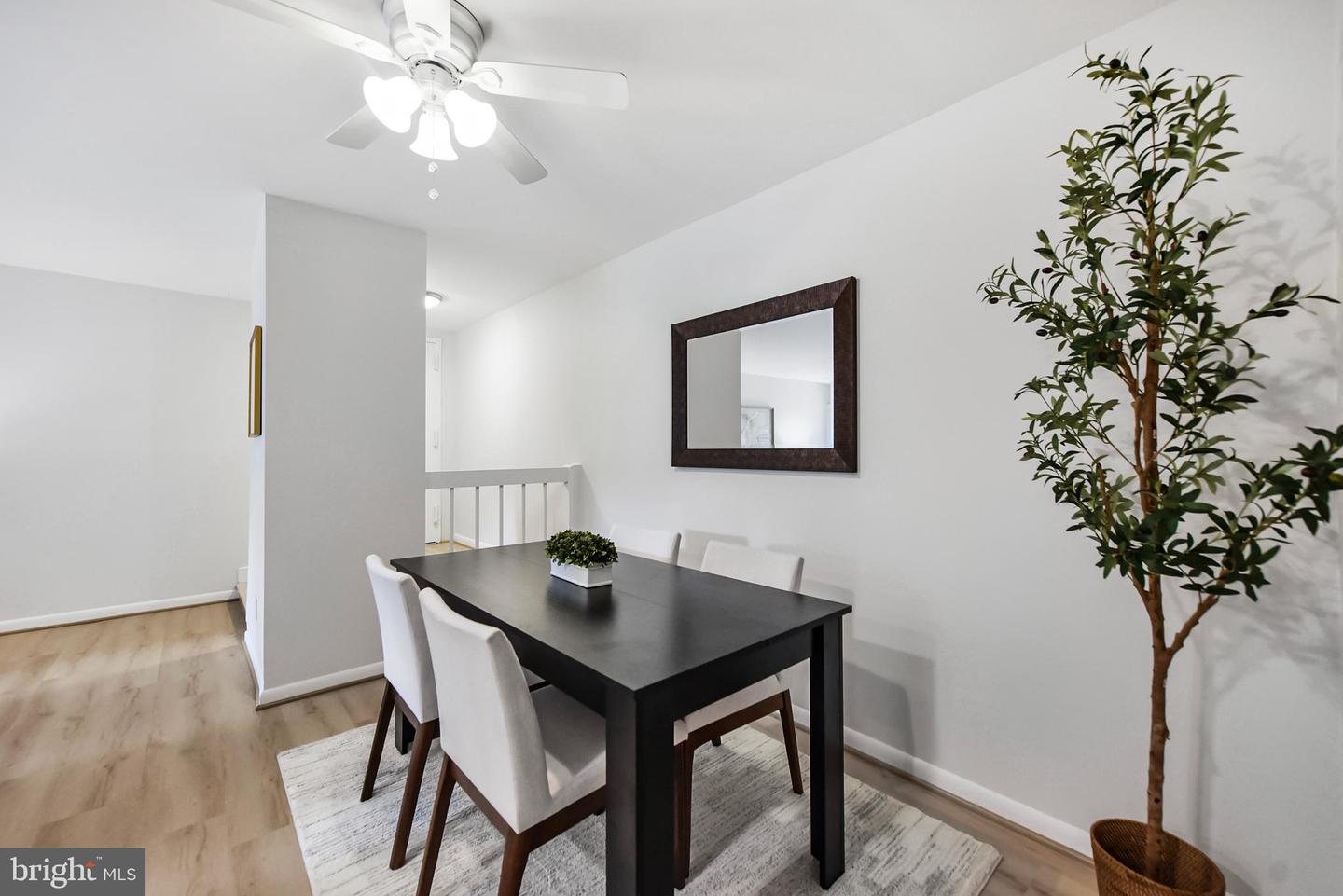 11224 CHESTNUT GROVE SQ #228, RESTON, Virginia 20190, 2 Bedrooms Bedrooms, ,1 BathroomBathrooms,Residential,For sale,11224 CHESTNUT GROVE SQ #228,VAFX2255350 MLS # VAFX2255350