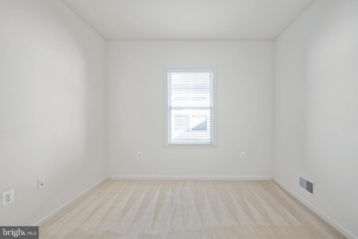 109 SMITHFIELD WAY, FREDERICKSBURG, Virginia 22406, 2 Bedrooms Bedrooms, ,2 BathroomsBathrooms,Residential,For sale,109 SMITHFIELD WAY,VAST2040794 MLS # VAST2040794