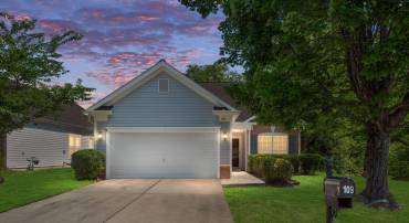 109 SMITHFIELD WAY, FREDERICKSBURG, Virginia 22406, 2 Bedrooms Bedrooms, ,2 BathroomsBathrooms,Residential,For sale,109 SMITHFIELD WAY,VAST2040794 MLS # VAST2040794