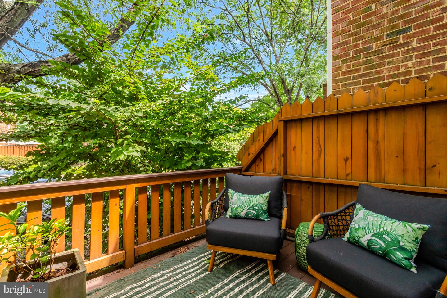 2408-A S WALTER REED DR S #1, ARLINGTON, Virginia 22206, 3 Bedrooms Bedrooms, ,2 BathroomsBathrooms,Residential,For sale,2408-A S WALTER REED DR S #1,VAAR2060674 MLS # VAAR2060674