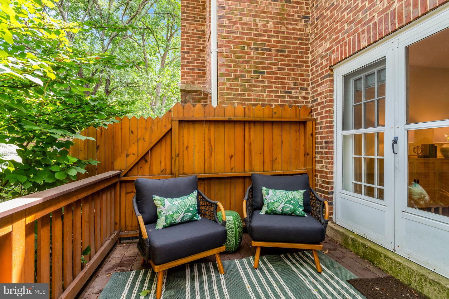 2408-A S WALTER REED DR S #1, ARLINGTON, Virginia 22206, 3 Bedrooms Bedrooms, ,2 BathroomsBathrooms,Residential,For sale,2408-A S WALTER REED DR S #1,VAAR2060674 MLS # VAAR2060674