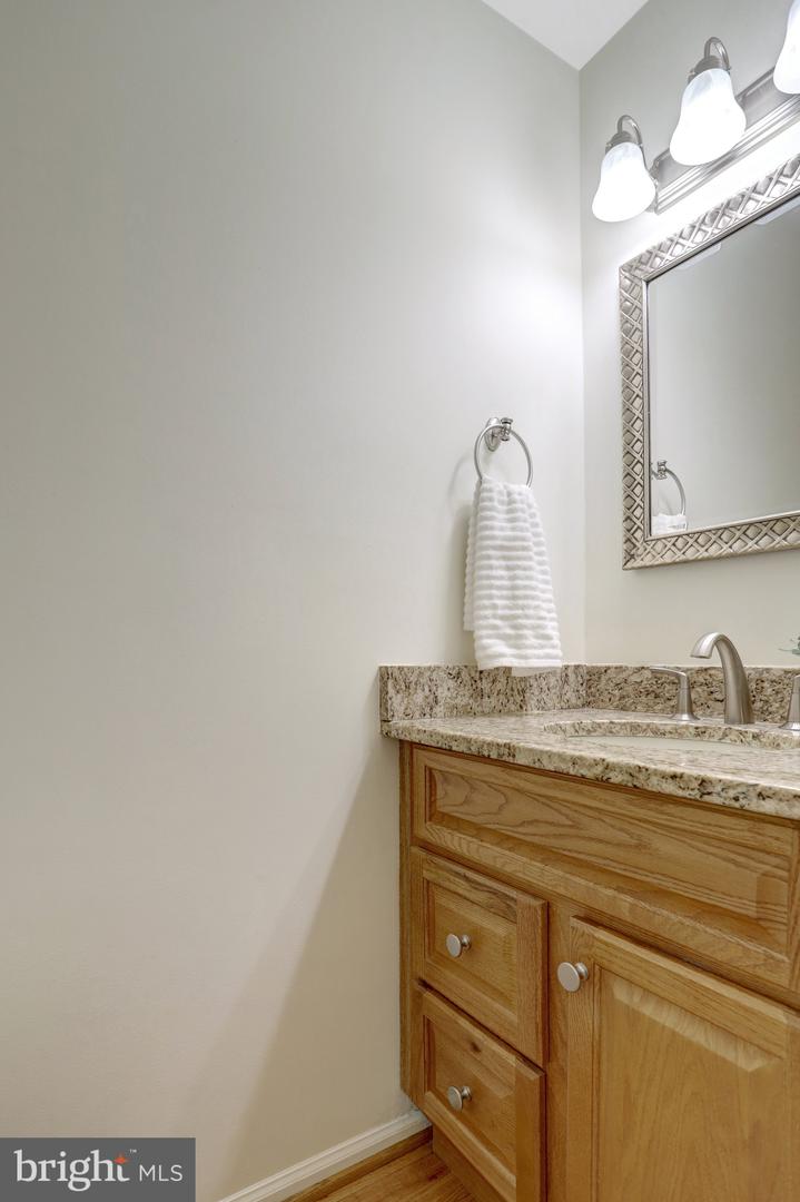 2408-A S WALTER REED DR S #1, ARLINGTON, Virginia 22206, 3 Bedrooms Bedrooms, ,2 BathroomsBathrooms,Residential,For sale,2408-A S WALTER REED DR S #1,VAAR2060674 MLS # VAAR2060674