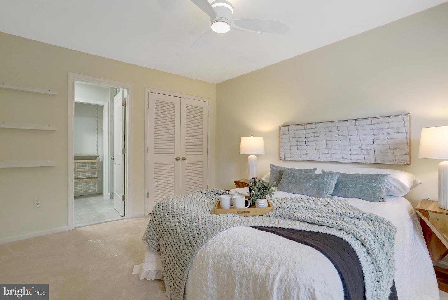 2408-A S WALTER REED DR S #1, ARLINGTON, Virginia 22206, 3 Bedrooms Bedrooms, ,2 BathroomsBathrooms,Residential,For sale,2408-A S WALTER REED DR S #1,VAAR2060674 MLS # VAAR2060674
