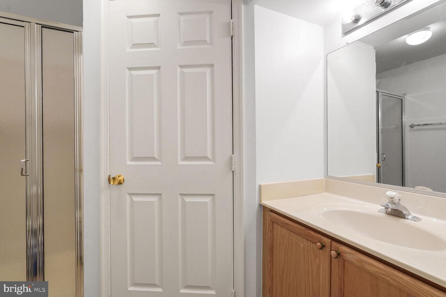 14188 AUTUMN CIR, CENTREVILLE, Virginia 20121, 3 Bedrooms Bedrooms, ,3 BathroomsBathrooms,Residential,For sale,14188 AUTUMN CIR,VAFX2255284 MLS # VAFX2255284