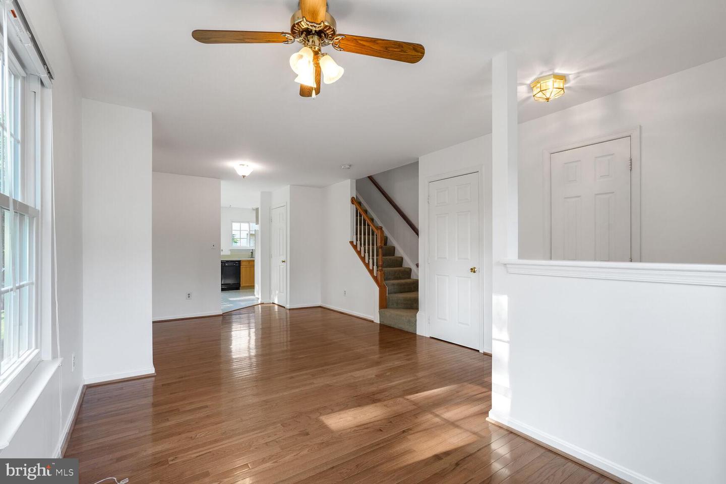 14188 AUTUMN CIR, CENTREVILLE, Virginia 20121, 3 Bedrooms Bedrooms, ,3 BathroomsBathrooms,Residential,For sale,14188 AUTUMN CIR,VAFX2255284 MLS # VAFX2255284