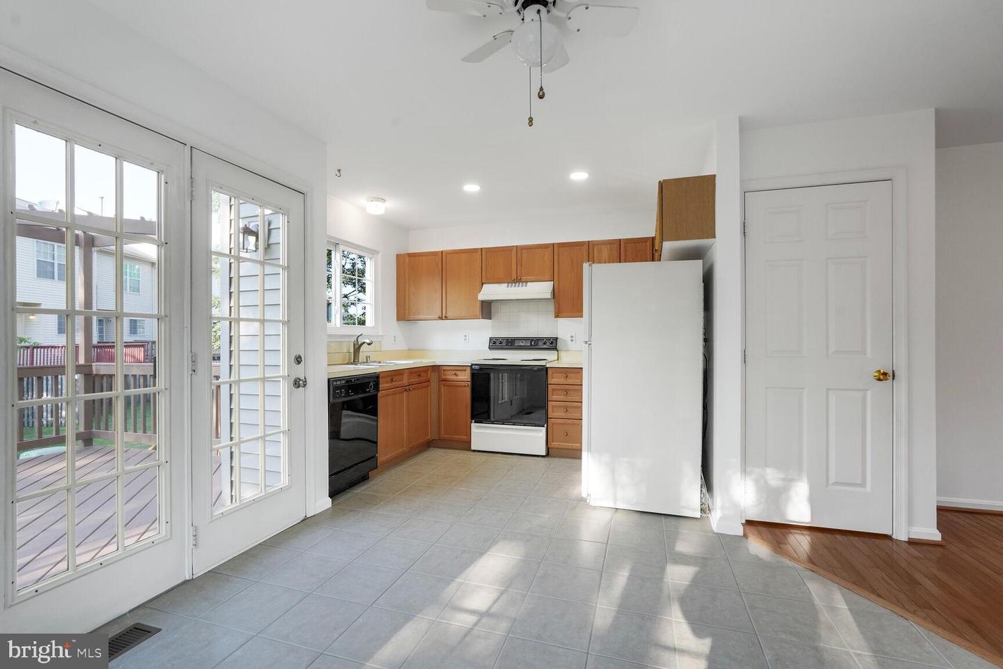 14188 AUTUMN CIR, CENTREVILLE, Virginia 20121, 3 Bedrooms Bedrooms, ,3 BathroomsBathrooms,Residential,For sale,14188 AUTUMN CIR,VAFX2255284 MLS # VAFX2255284