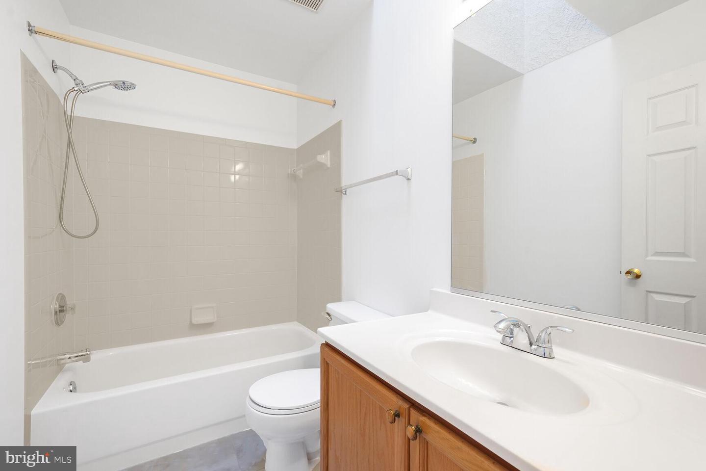 14188 AUTUMN CIR, CENTREVILLE, Virginia 20121, 3 Bedrooms Bedrooms, ,3 BathroomsBathrooms,Residential,For sale,14188 AUTUMN CIR,VAFX2255284 MLS # VAFX2255284