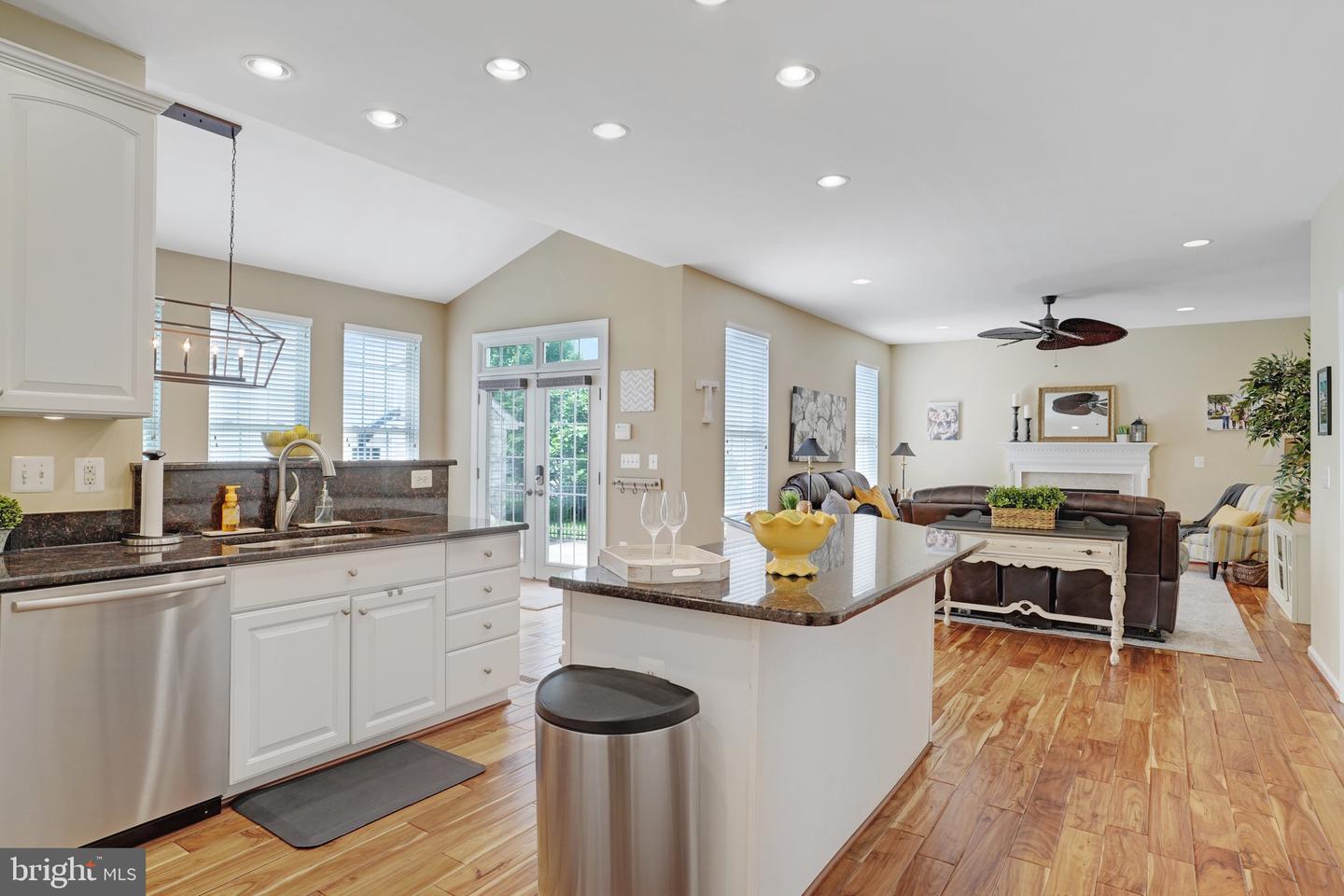 18008 DENSWORTH MEWS, GAINESVILLE, Virginia 20155, 4 Bedrooms Bedrooms, ,3 BathroomsBathrooms,Residential,For sale,18008 DENSWORTH MEWS,VAPW2099164 MLS # VAPW2099164