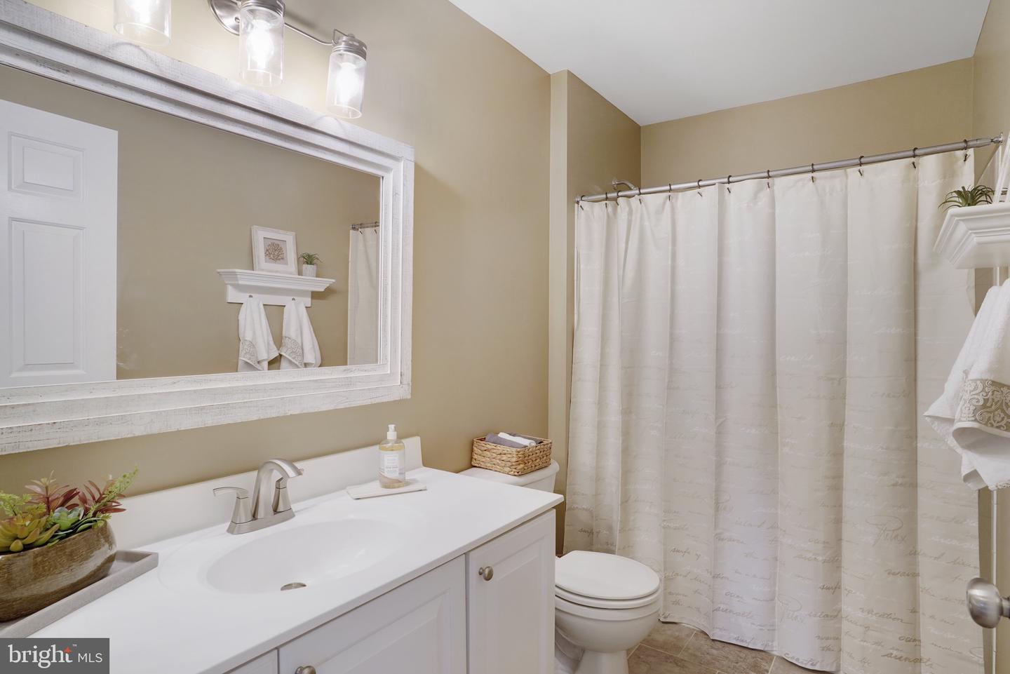 18008 DENSWORTH MEWS, GAINESVILLE, Virginia 20155, 4 Bedrooms Bedrooms, ,3 BathroomsBathrooms,Residential,For sale,18008 DENSWORTH MEWS,VAPW2099164 MLS # VAPW2099164
