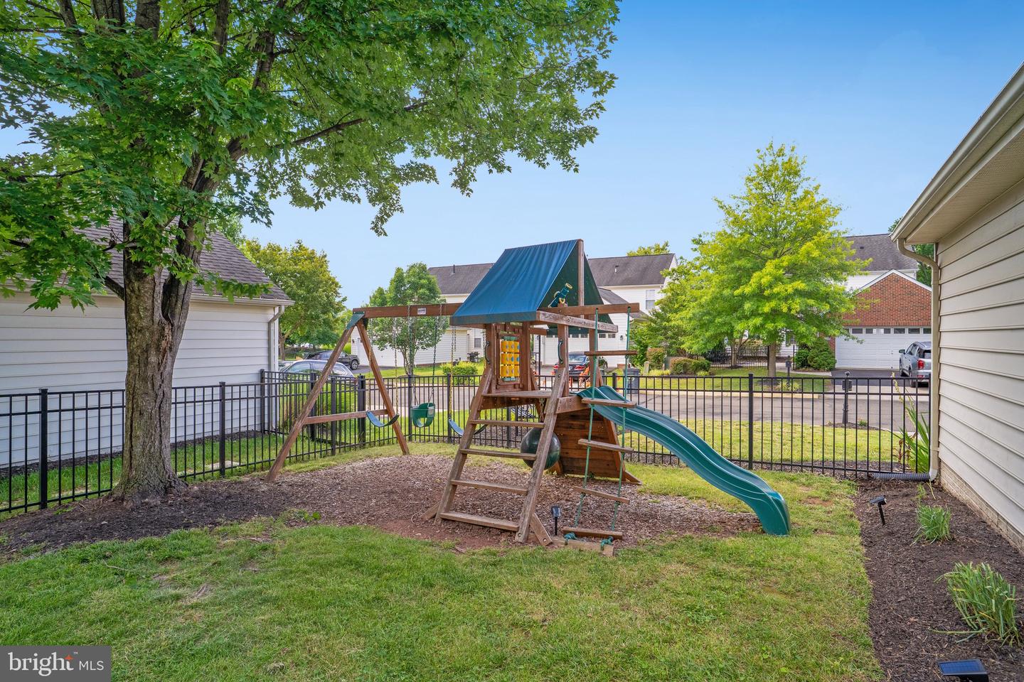 18008 DENSWORTH MEWS, GAINESVILLE, Virginia 20155, 4 Bedrooms Bedrooms, ,3 BathroomsBathrooms,Residential,For sale,18008 DENSWORTH MEWS,VAPW2099164 MLS # VAPW2099164