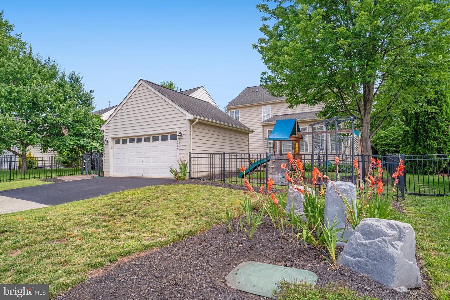 18008 DENSWORTH MEWS, GAINESVILLE, Virginia 20155, 4 Bedrooms Bedrooms, ,3 BathroomsBathrooms,Residential,For sale,18008 DENSWORTH MEWS,VAPW2099164 MLS # VAPW2099164