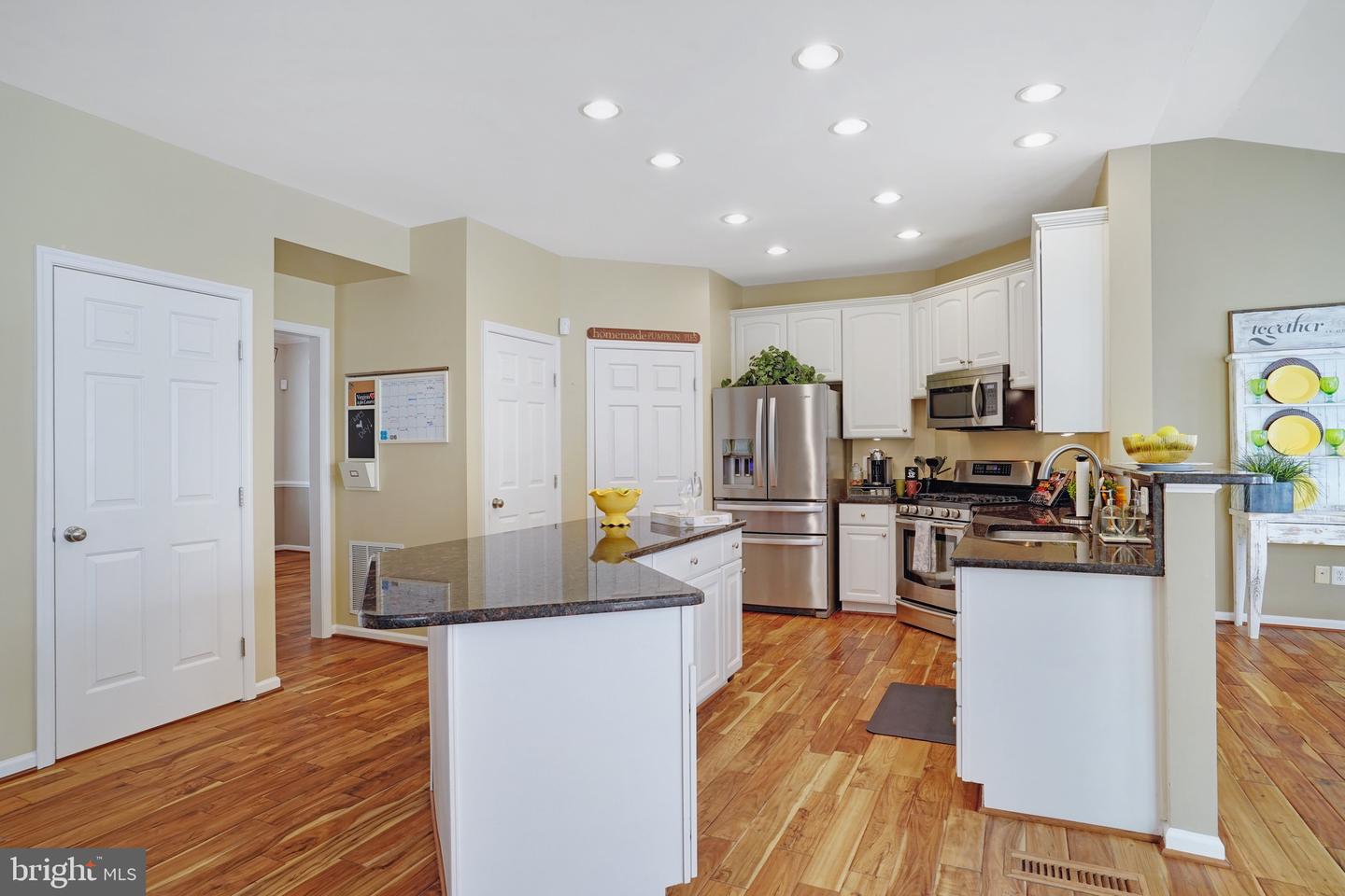 18008 DENSWORTH MEWS, GAINESVILLE, Virginia 20155, 4 Bedrooms Bedrooms, ,3 BathroomsBathrooms,Residential,For sale,18008 DENSWORTH MEWS,VAPW2099164 MLS # VAPW2099164