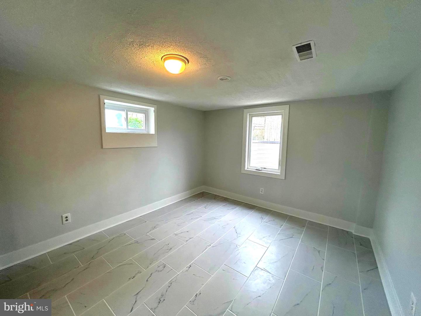 5915 AMELIA ST, SPRINGFIELD, Virginia 22150, 5 Bedrooms Bedrooms, ,2 BathroomsBathrooms,Residential,For sale,5915 AMELIA ST,VAFX2255310 MLS # VAFX2255310