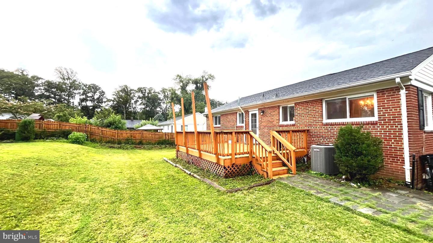 5915 AMELIA ST, SPRINGFIELD, Virginia 22150, 5 Bedrooms Bedrooms, ,2 BathroomsBathrooms,Residential,For sale,5915 AMELIA ST,VAFX2255310 MLS # VAFX2255310