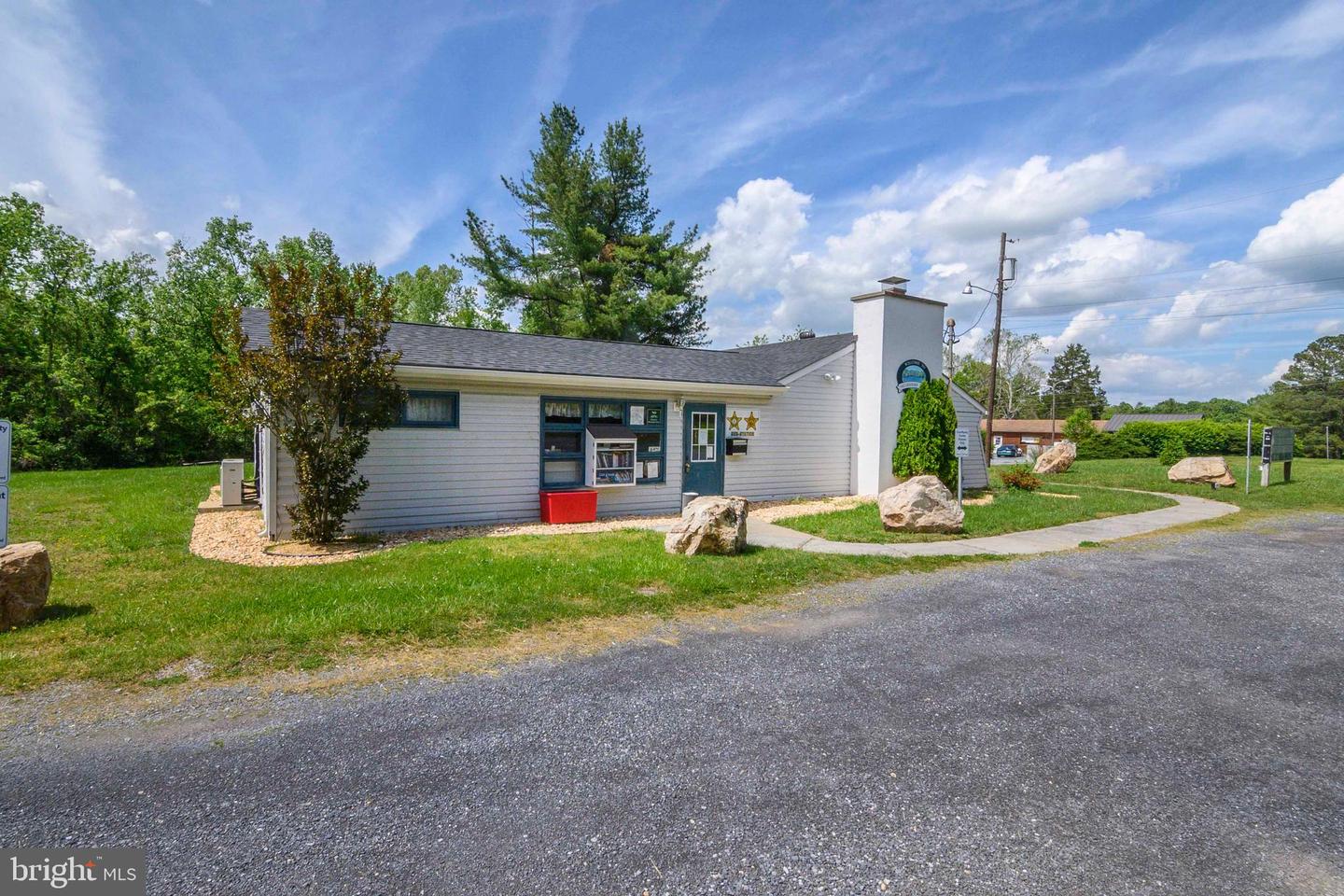 125 SPRING HOLLOW RD, FRONT ROYAL, Virginia 22630, 3 Bedrooms Bedrooms, ,2 BathroomsBathrooms,Residential,For sale,125 SPRING HOLLOW RD,VAWR2011684 MLS # VAWR2011684