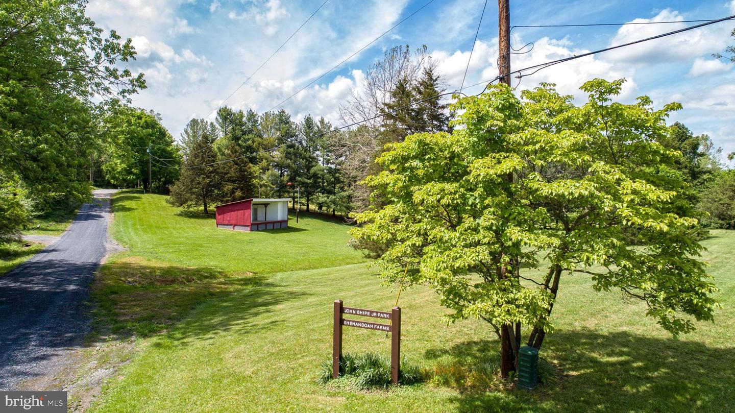 125 SPRING HOLLOW RD, FRONT ROYAL, Virginia 22630, 3 Bedrooms Bedrooms, ,2 BathroomsBathrooms,Residential,For sale,125 SPRING HOLLOW RD,VAWR2011684 MLS # VAWR2011684