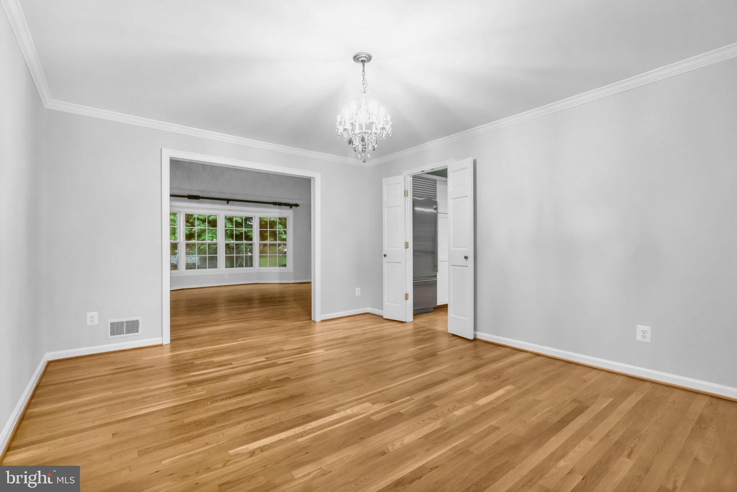 1218 KENSINGTON RD, MCLEAN, Virginia 22101, 4 Bedrooms Bedrooms, ,3 BathroomsBathrooms,Residential,For sale,1218 KENSINGTON RD,VAFX2255336 MLS # VAFX2255336