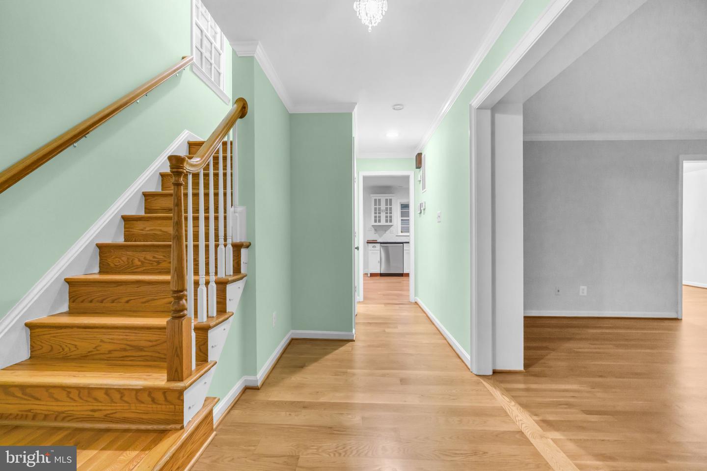 1218 KENSINGTON RD, MCLEAN, Virginia 22101, 4 Bedrooms Bedrooms, ,3 BathroomsBathrooms,Residential,For sale,1218 KENSINGTON RD,VAFX2255336 MLS # VAFX2255336