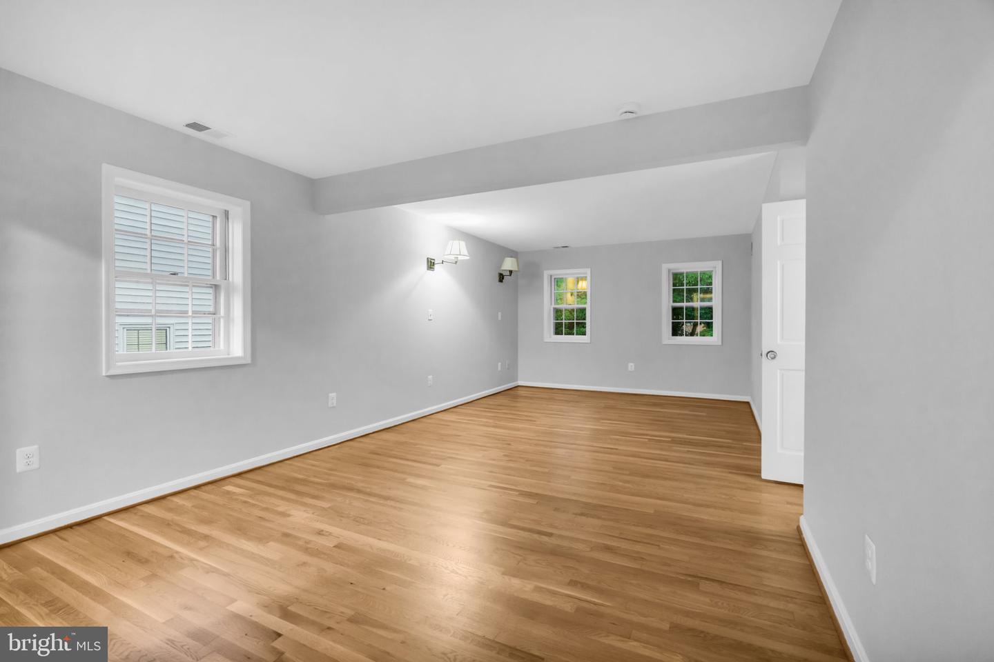 1218 KENSINGTON RD, MCLEAN, Virginia 22101, 4 Bedrooms Bedrooms, ,3 BathroomsBathrooms,Residential,For sale,1218 KENSINGTON RD,VAFX2255336 MLS # VAFX2255336