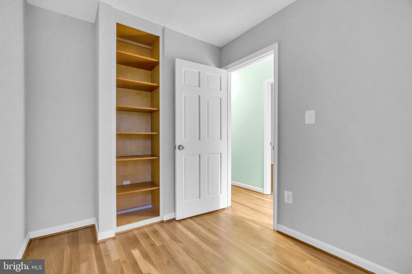1218 KENSINGTON RD, MCLEAN, Virginia 22101, 4 Bedrooms Bedrooms, ,3 BathroomsBathrooms,Residential,For sale,1218 KENSINGTON RD,VAFX2255336 MLS # VAFX2255336
