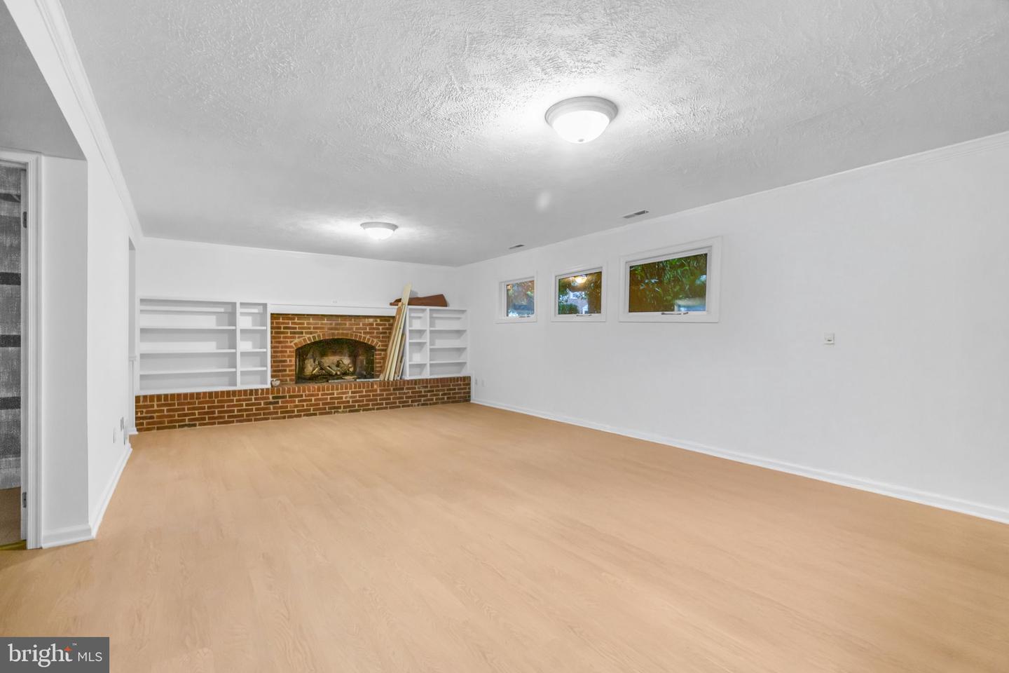 1218 KENSINGTON RD, MCLEAN, Virginia 22101, 4 Bedrooms Bedrooms, ,3 BathroomsBathrooms,Residential,For sale,1218 KENSINGTON RD,VAFX2255336 MLS # VAFX2255336